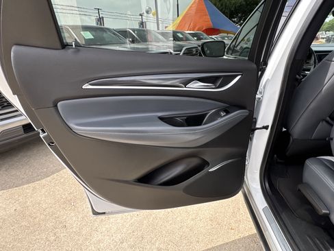 Used 2024 Buick Enclave Premium image 14