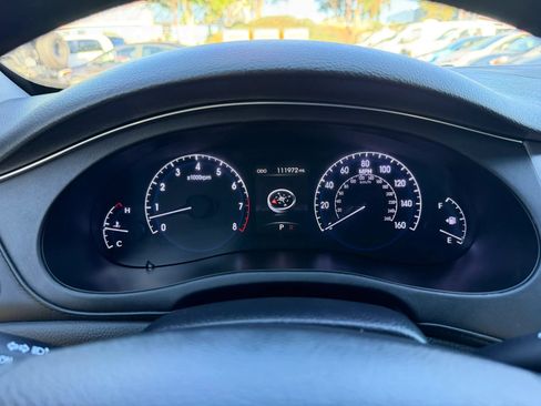 Used 2012 Hyundai Genesis 3.8 w/ Premium Pkg RWD image 12