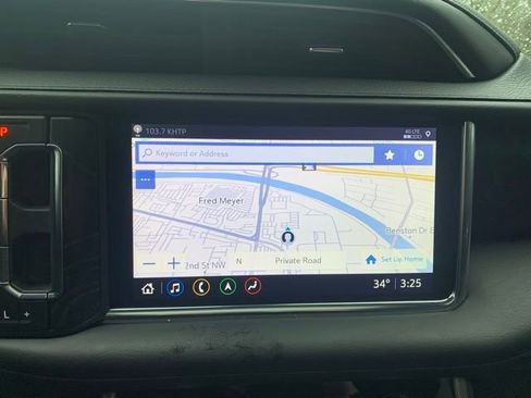 Used 2021 GMC Yukon XL Denali image 21