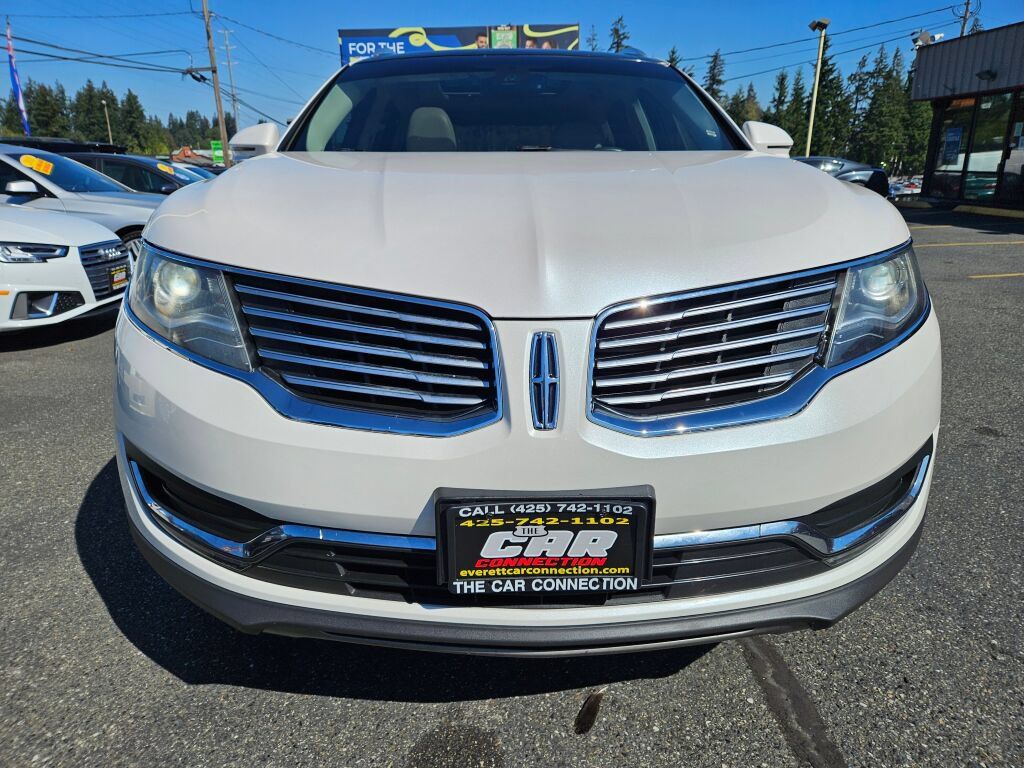 Used 2017 Lincoln MKX Reserve w/ Lincoln MKX Climate Package FWD image 2