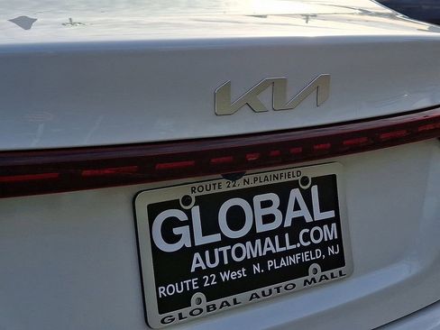 Used 2023 Kia Forte LXS w/ LXS Technology Package image 29