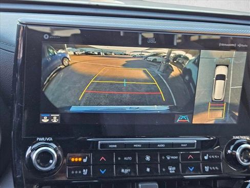 Used 2021 Toyota Highlander Platinum image 19