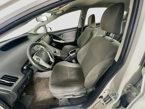 Used 2015 Toyota Prius Two FWD image 13