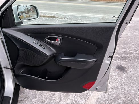 Used 2014 Hyundai Tucson SE image 21