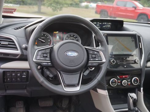 Used 2022 Subaru Forester Limited AWD/4WD image 16
