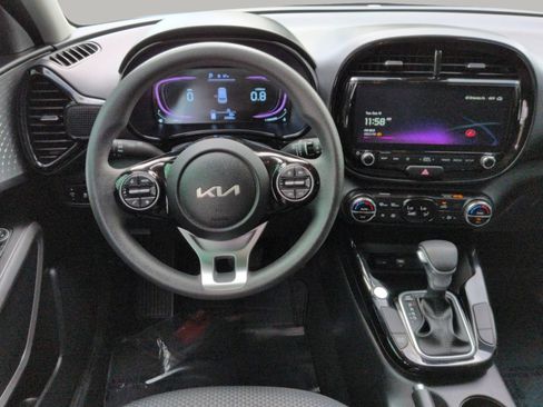 Certified 2025 Kia Soul S FWD image 19