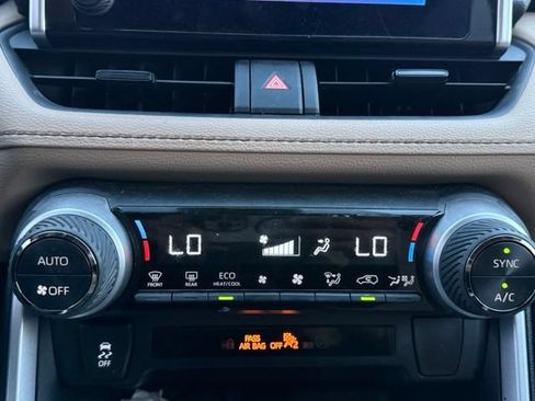 Used 2024 Toyota RAV4 XLE w/ Convenience Package AWD/4WD image 21