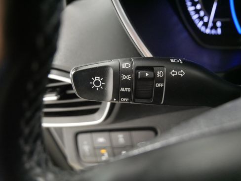Used 2019 Hyundai Santa Fe Limited AWD/4WD image 31