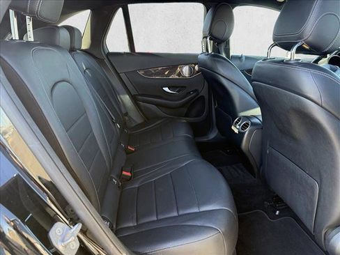 Used 2019 Mercedes-Benz GLC 300 4MATIC image 20