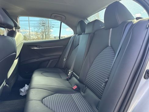 Used 2024 Toyota Camry SE image 16