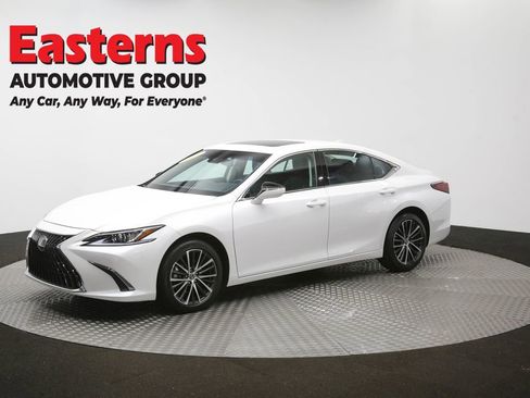 Used 2024 Lexus ES 250 w/ Premium Package image 59