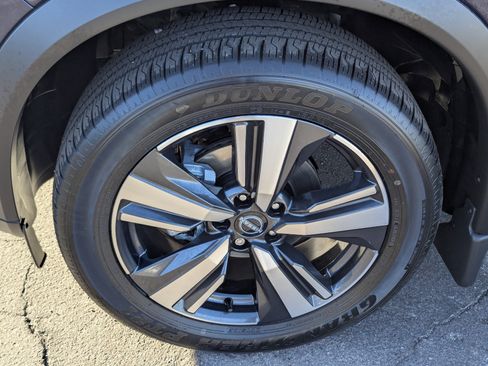 Certified 2025 Nissan Rogue SL image 7