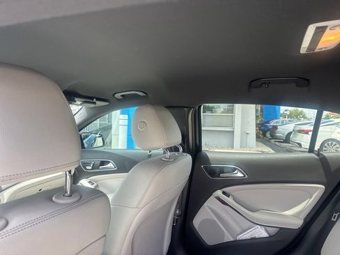 Used 2018 Mercedes-Benz GLA 250 image 12