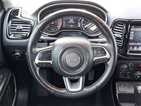Used 2018 Jeep Compass Limited image 26