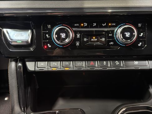 Used 2022 GMC Sierra 1500 AT4 w/ Sierra Safety Plus Package image 36