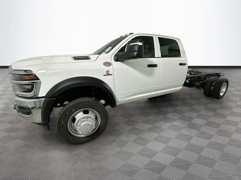 New 2026 RAM 5500 Tradesman w/ Chrome Appearance Group AWD/4WD image 22