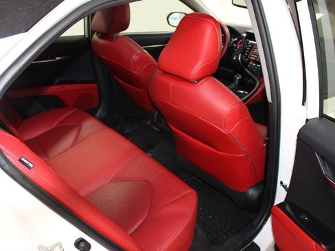 Used 2020 Toyota Camry XSE FWD image 25