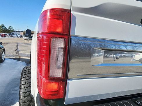 Used 2020 Ford F250 Platinum image 11