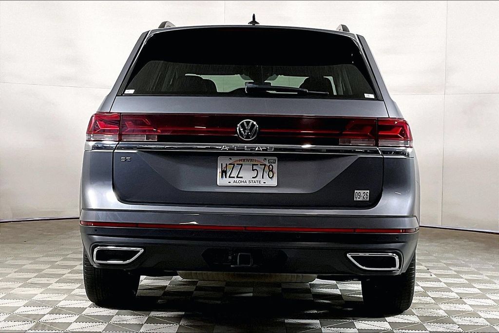 Used 2024 Volkswagen Atlas SE FWD image 3