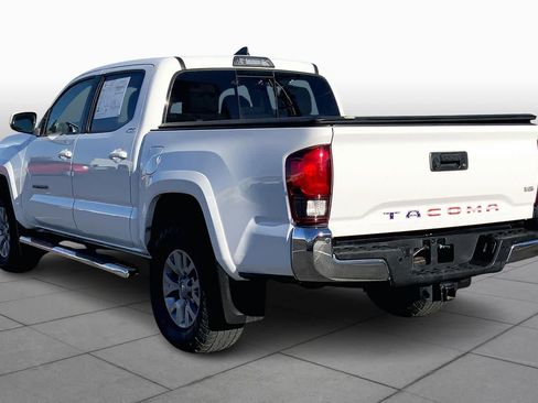 Certified 2018 Toyota Tacoma SR5 image 11