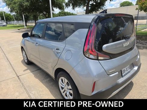 Certified 2023 Kia Soul LX FWD image 3