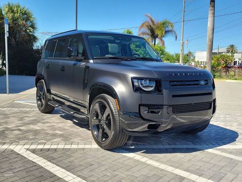 New 2026 Land Rover Defender 110 X-Dynamic SE image 7