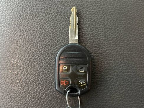 Used 2014 Ford Expedition EL XLT w/ Equipment Group 202A AWD/4WD image 34