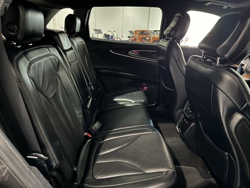 Used 2020 Lincoln Nautilus Reserve image 38