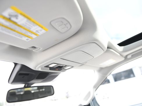 Used 2025 Ford Expedition Active image 28