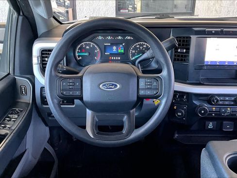 Used 2023 Ford F250 XLT image 6