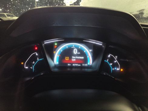 Used 2018 Honda Civic EX image 8