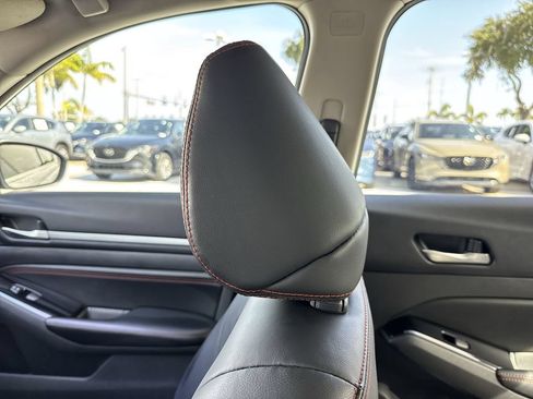 Used 2023 Nissan Altima 2.5 SR FWD image 16