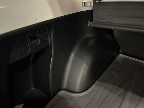 Used 2010 Subaru Forester 2.5XT Limited w/ Popular Equipment Group 1B image 29