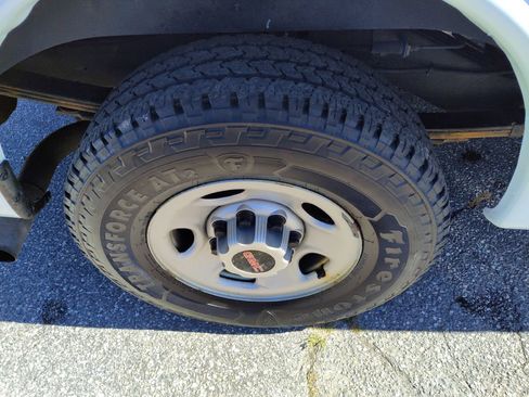 Used 2016 GMC Savana 2500 image 25