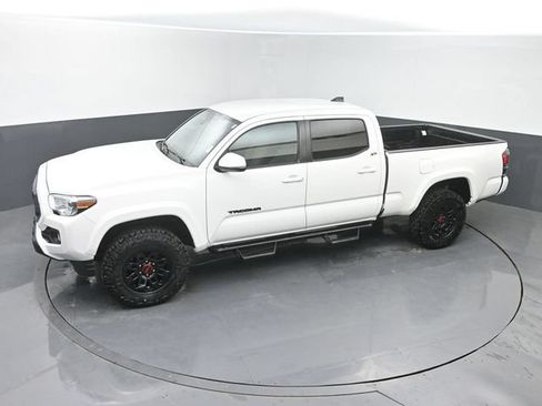 Used 2023 Toyota Tacoma SR5 w/ Technology Package RWD image 32