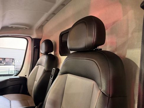Used 2024 RAM ProMaster 2500 w/ Convenience Group FWD image 23