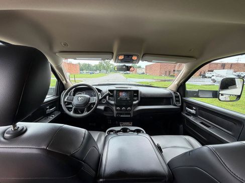 Used 2019 RAM 3500 Tradesman w/ Chrome Appearance Group AWD/4WD image 34