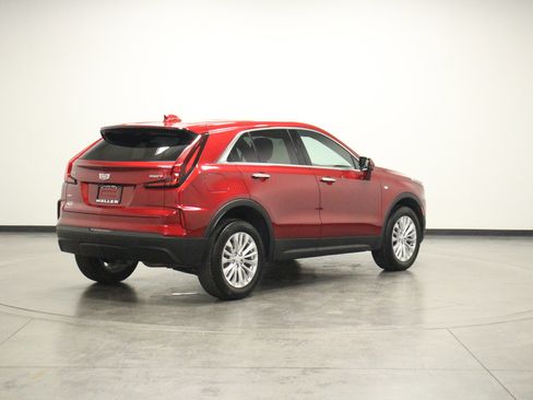 Used 2024 Cadillac XT4 Luxury image 8