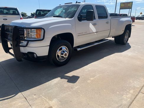 Used 2012 GMC Sierra 3500 Denali image 3