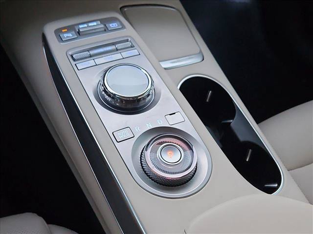 Used 2024 Genesis GV70 2.5T w/ Advanced Package AWD/4WD image 12