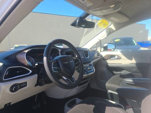 Used 2024 Chrysler Voyager LX image 13