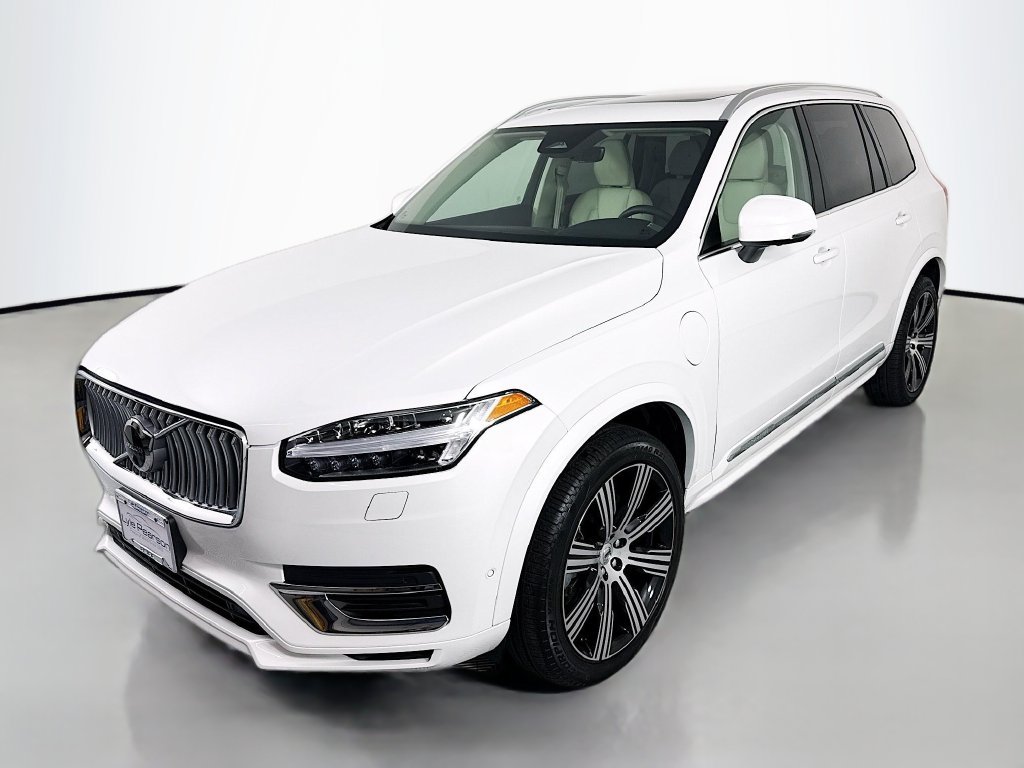 Used 2024 Volvo XC90 T8 Plus w/ Protection Package Premier AWD/4WD image 1