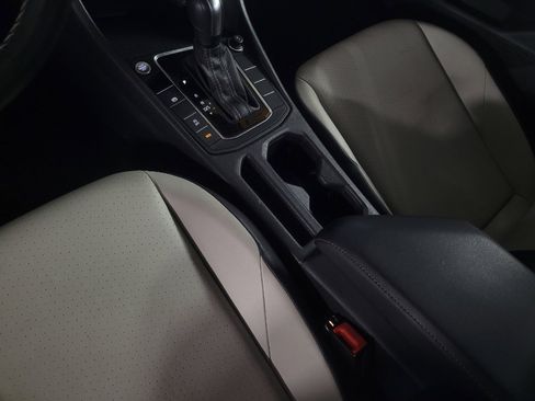 Used 2020 Volkswagen Jetta R-Line w/ R-Line Cold Weather Package FWD image 26