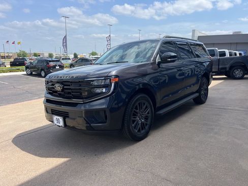 New 2026 Ford Expedition Max Platinum AWD/4WD image 4
