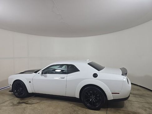 Used 2023 Dodge Challenger R/T Scat Pack image 4