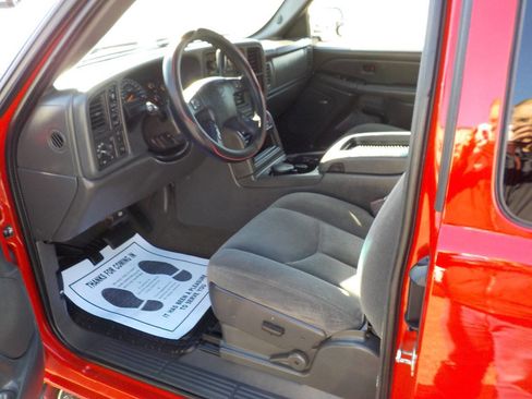 Used 2006 Chevrolet Silverado 1500 LT w/ Light Duty Power Package image 10