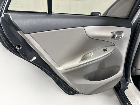 Used 2011 Toyota Corolla LE image 24