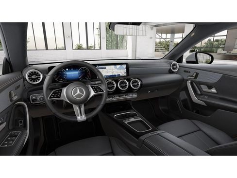 Used 2026 Mercedes-Benz CLA 250 4MATIC image 3
