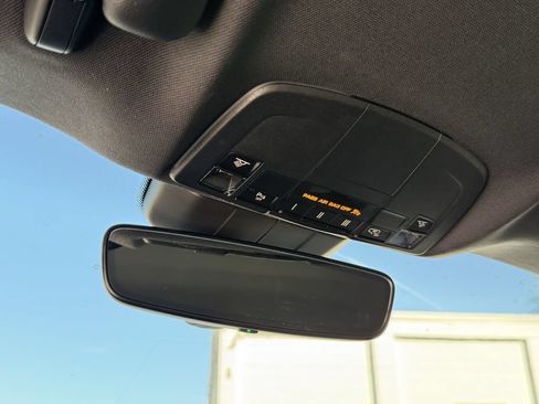 Used 2025 Porsche 718 Cayman RWD image 29