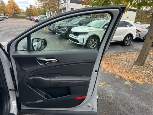 New 2026 Kia Sportage SX image 29